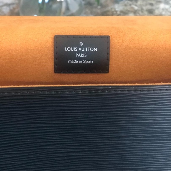 Louis Vuitton hand bag - Picture 2 of 6